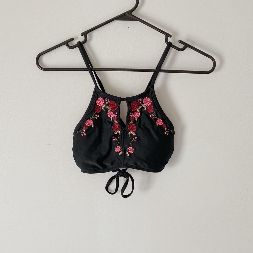 Xhilaration Women’s High Neck Rose Floral Tie Back Padded Bikini Top